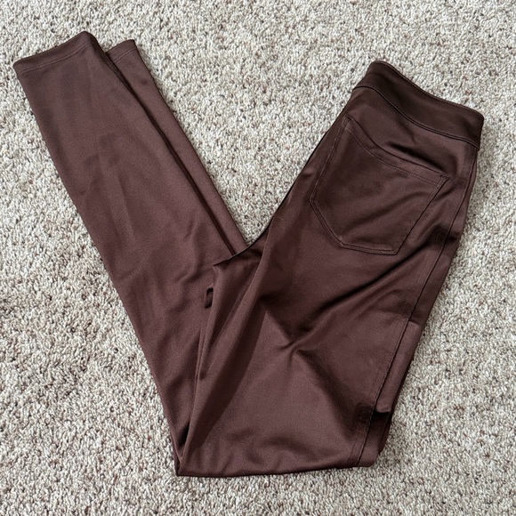 SKIMS Brown Skinny Pants - Picture 6 of 12